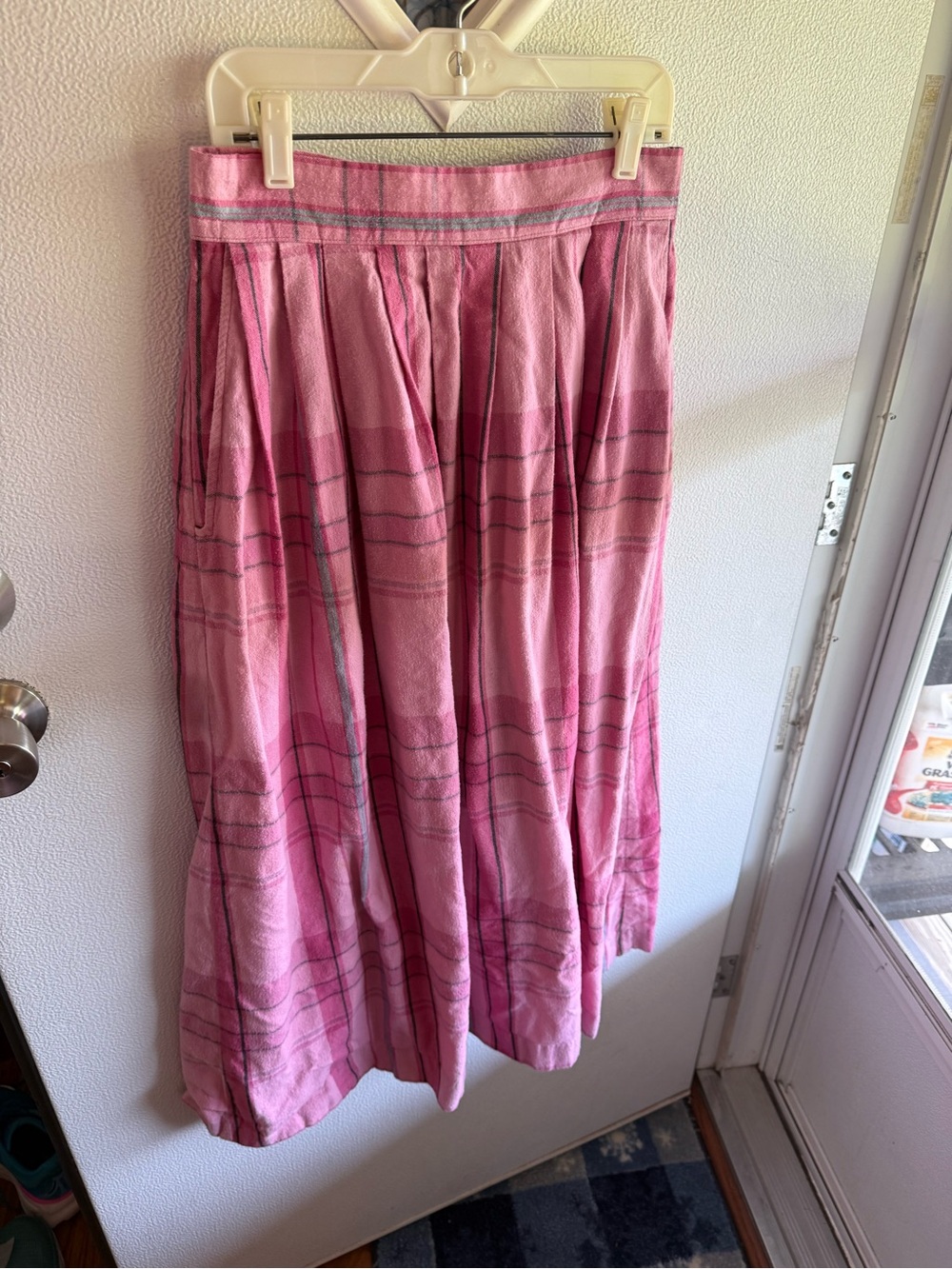 Vintage Woolrich Woman Pink Flannel Plaid Midi Skirt Made in USA Size 10